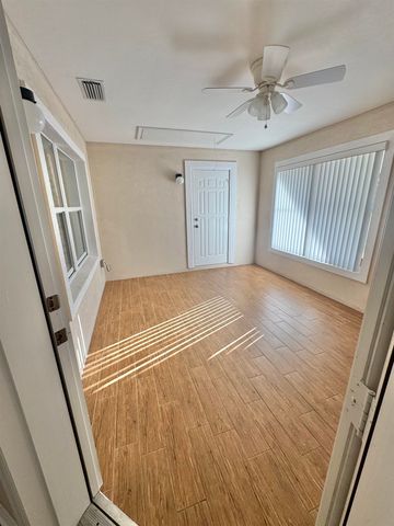 147 Confederate Point Rd, Palatka, FL 32177