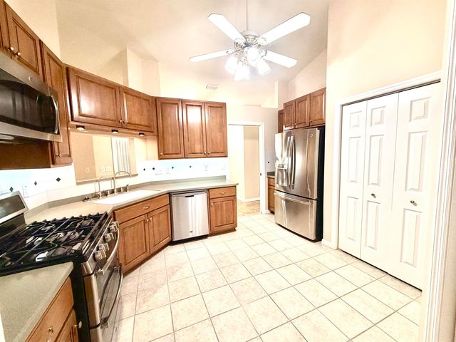 147 Confederate Point Rd, Palatka, FL 32177