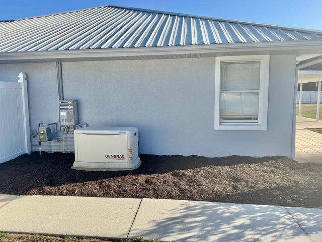 147 Confederate Point Rd, Palatka, FL 32177