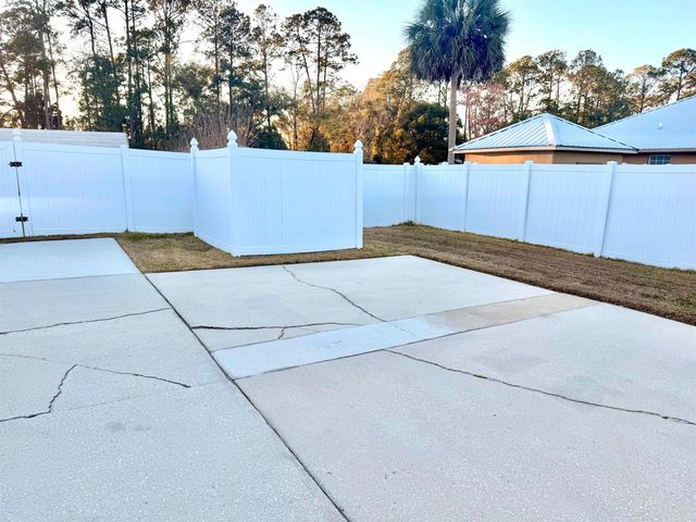 147 Confederate Point Rd, Palatka, FL 32177