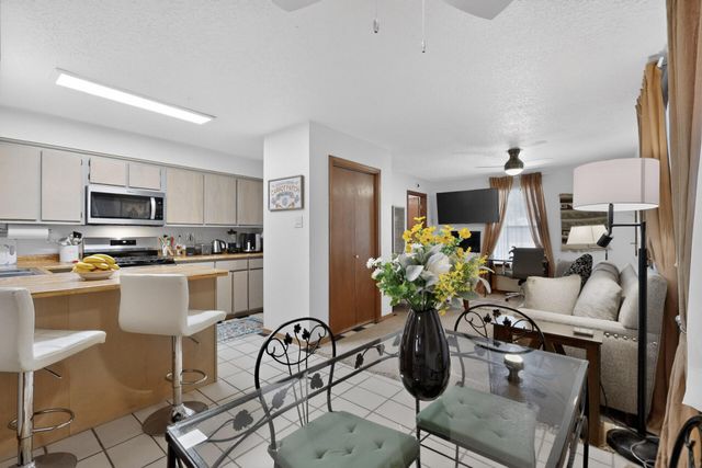 6 Shady Lane, Los Lunas, NM 87031