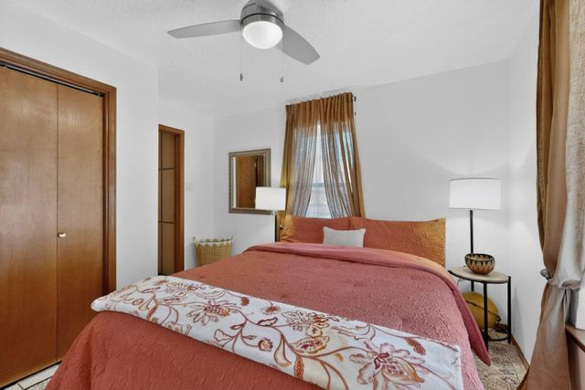 6 Shady Lane, Los Lunas, NM 87031