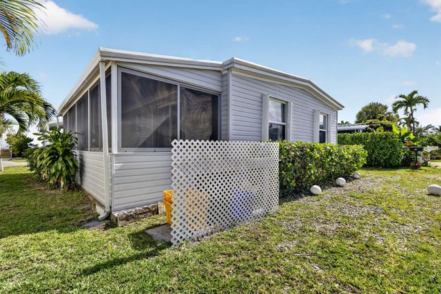 65 Relaxed Circle, Hypoluxo, FL 33462