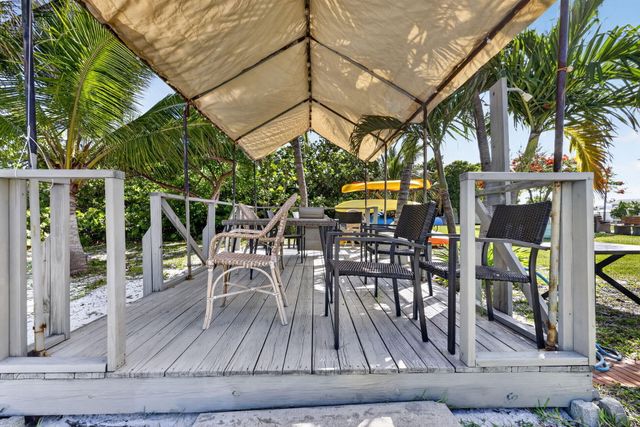 65 Relaxed Circle, Hypoluxo, FL 33462