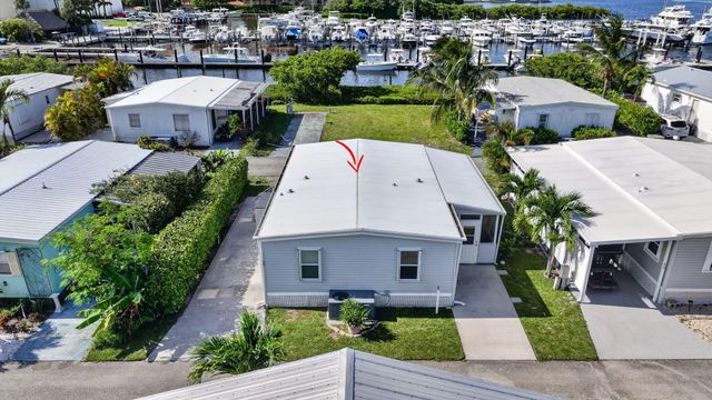 65 Relaxed Circle, Hypoluxo, FL 33462