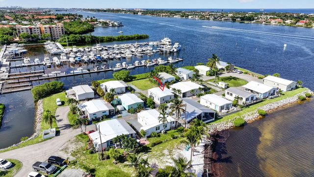 65 Relaxed Circle, Hypoluxo, FL 33462