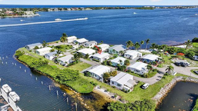 65 Relaxed Circle, Hypoluxo, FL 33462