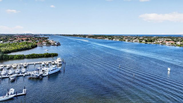 65 Relaxed Circle, Hypoluxo, FL 33462