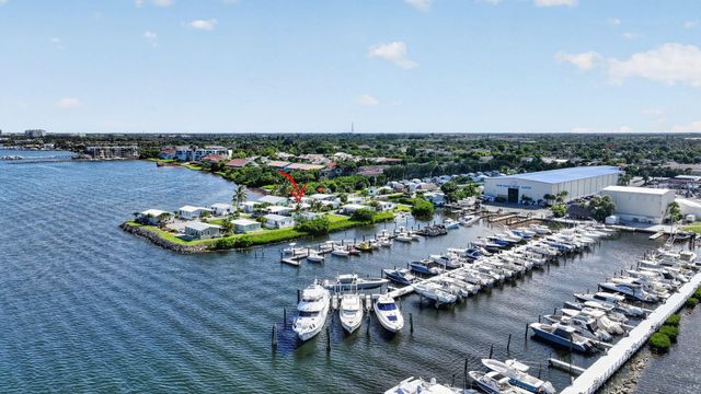 65 Relaxed Circle, Hypoluxo, FL 33462