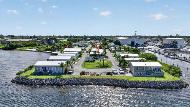65 Relaxed Circle, Hypoluxo, FL 33462