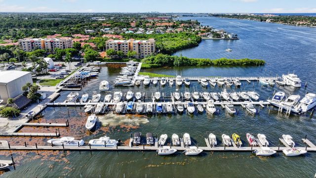 65 Relaxed Circle, Hypoluxo, FL 33462