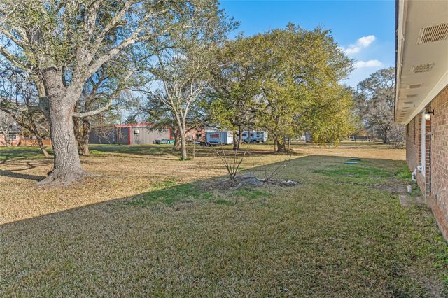15903 Hickory Drive, Alvin, TX 77511