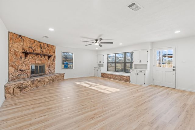 15903 Hickory Drive, Alvin, TX 77511