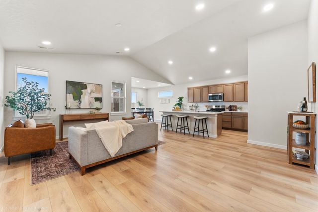 1517 W 67th Ave, Spokane, WA 99224