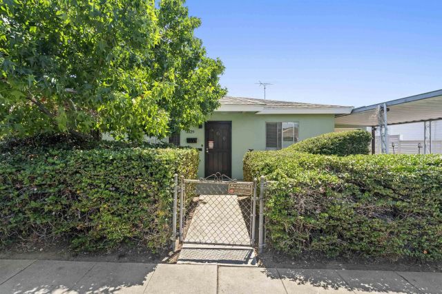 3327-3329 N 41St, San Diego, CA 92105