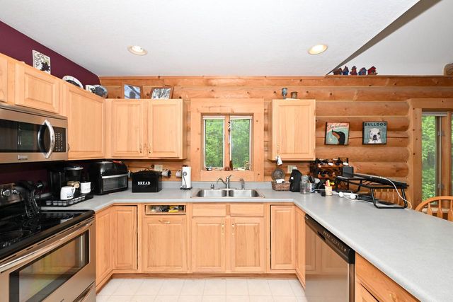 685 Williams DRIVE, Cedarburg, WI 53012