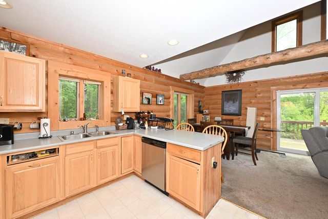 685 Williams DRIVE, Cedarburg, WI 53012