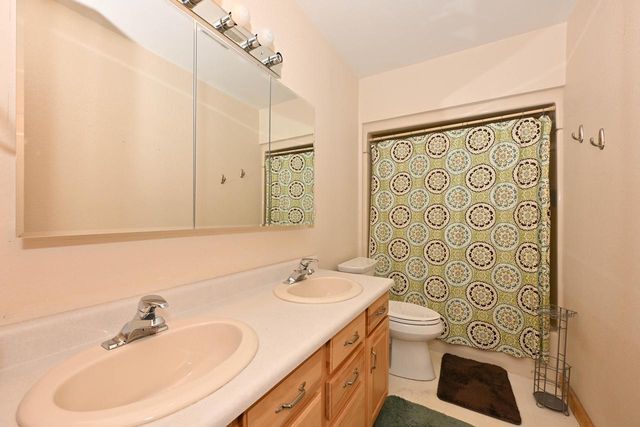 685 Williams DRIVE, Cedarburg, WI 53012