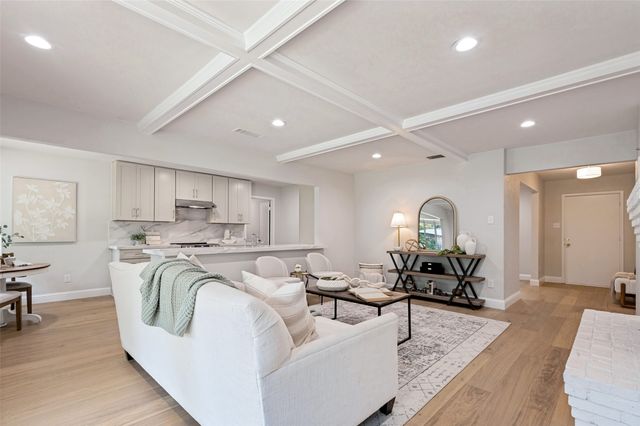 2221 Scarlet Lane, Grand Prairie, TX 75050