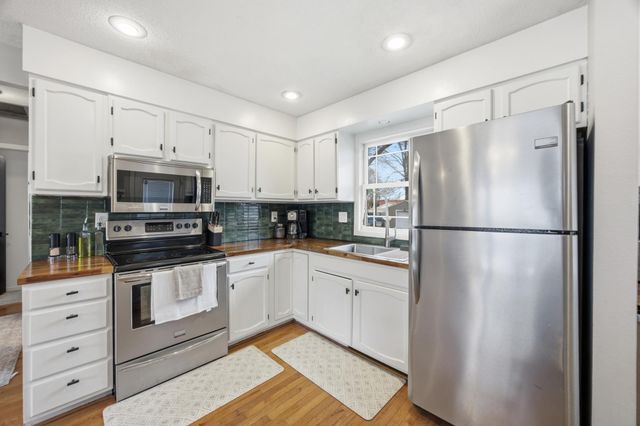 825 26th Street N, Fargo, ND 58102