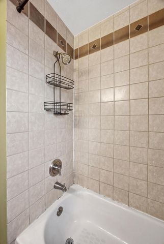 825 26th Street N, Fargo, ND 58102