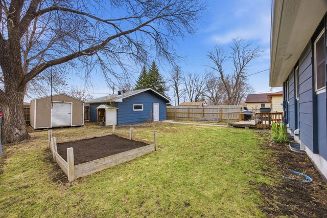 825 26th Street N, Fargo, ND 58102