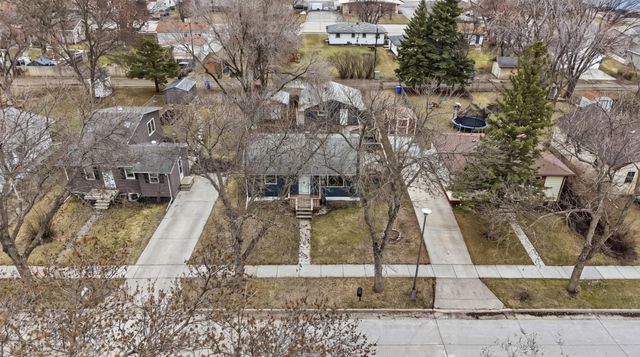 825 26th Street N, Fargo, ND 58102