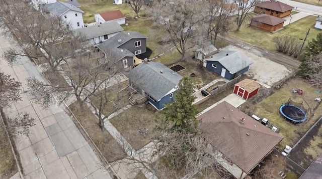 825 26th Street N, Fargo, ND 58102