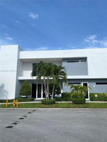 10241 NW 71st Ter, Doral, FL 33178