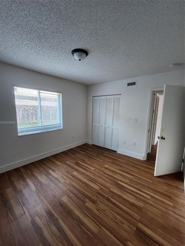 10019 W Okeechobee Road 102, Hialeah Gardens, FL 33016