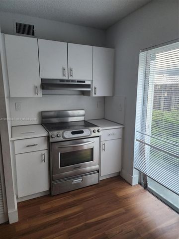 10019 W Okeechobee Road 102, Hialeah Gardens, FL 33016