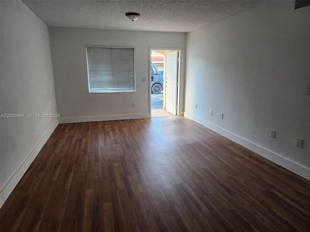 10019 W Okeechobee Road 102, Hialeah Gardens, FL 33016