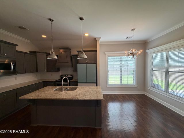 111 Sleepy Brook Road, Lafayette, LA 70508