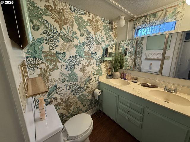 67624 SPINREEL Rd 44, North Bend, OR 97459