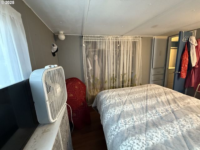 67624 SPINREEL Rd 44, North Bend, OR 97459