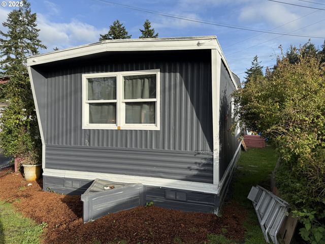 67624 SPINREEL Rd 44, North Bend, OR 97459