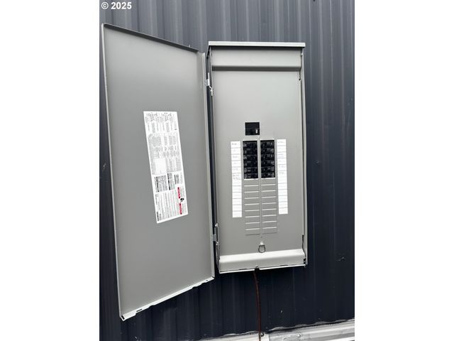 67624 SPINREEL Rd 44, North Bend, OR 97459