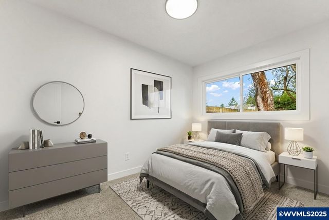 15133 SE Woodward St, Portland, OR 97236