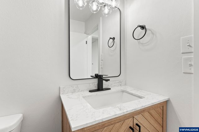 15133 SE Woodward St, Portland, OR 97236