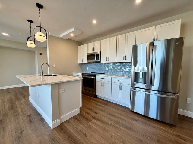 754 Eddy Street 3B, Providence, RI 02903