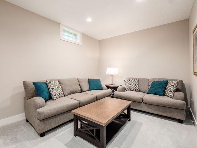 7026 Claymore Drive, Dublin, OH 43017