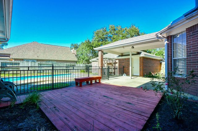 1502 Emerald Springs Court, Houston, TX 77094