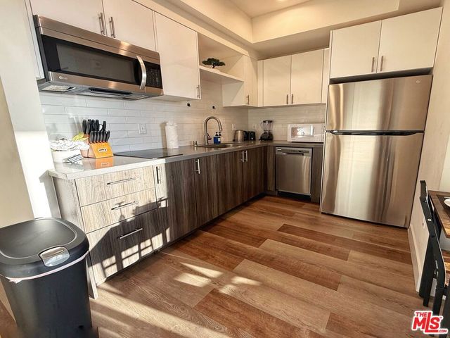 723 S St Andrews Place 504, Los Angeles, CA 90005