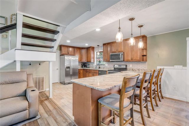 281 GALBRAITH AVENUE, Oak Hill, FL 32759
