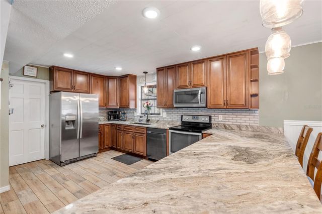 281 GALBRAITH AVENUE, Oak Hill, FL 32759