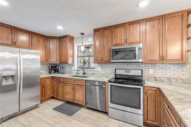 281 GALBRAITH AVENUE, Oak Hill, FL 32759
