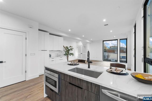223 Main Street 1, Fort Lee, NJ 07024
