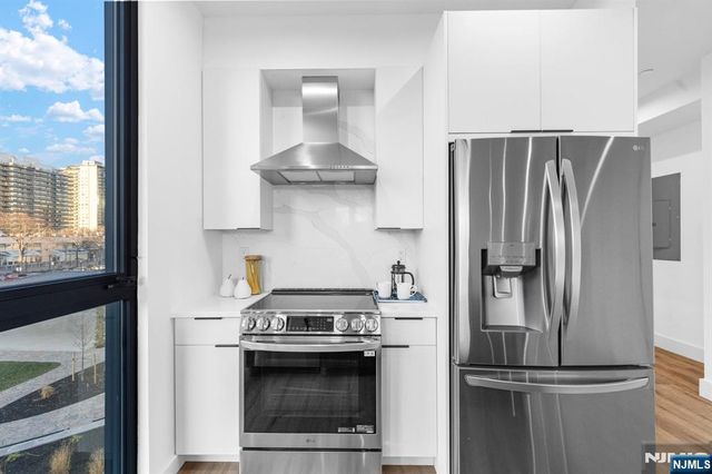 223 Main Street 1, Fort Lee, NJ 07024