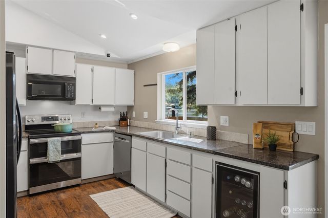 14320 Englewood Dr NW Drive NW, Gig Harbor, WA 98329