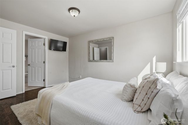 14320 Englewood Dr NW Drive NW, Gig Harbor, WA 98329